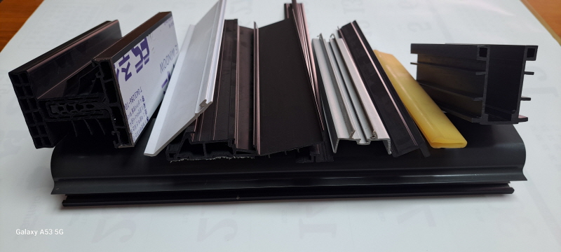 KakaoTalk_20250820_171335476_05.jpg